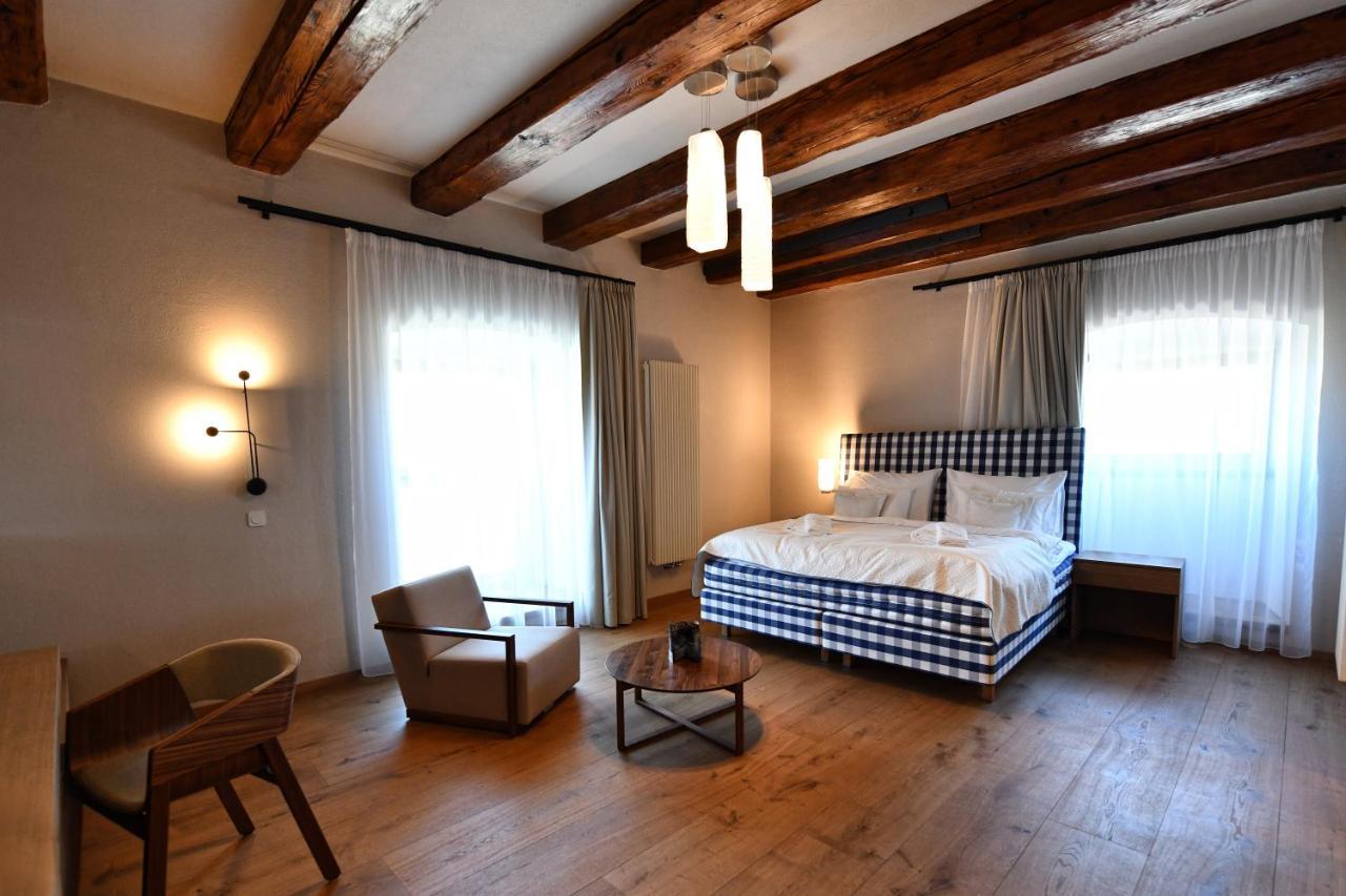 Lotrinsky Hotel Velke Pavlovice Bagian luar foto