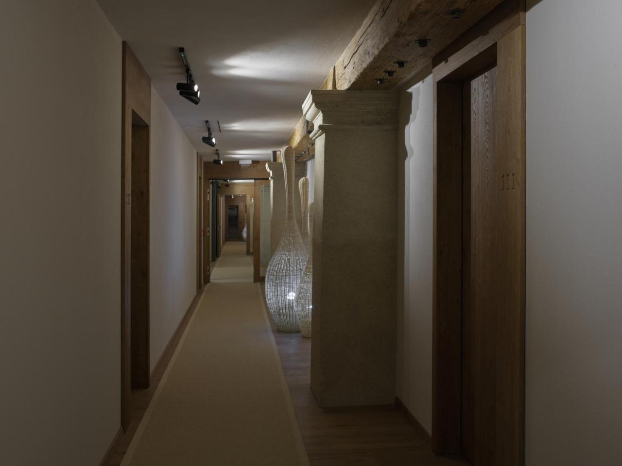 Lotrinsky Hotel Velke Pavlovice Bagian luar foto